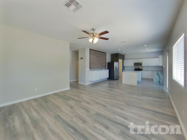 Building Photo - 30493 N Bareback Trail