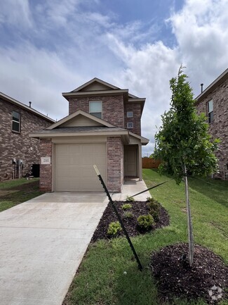Building Photo - 2305 Wolford Ct
