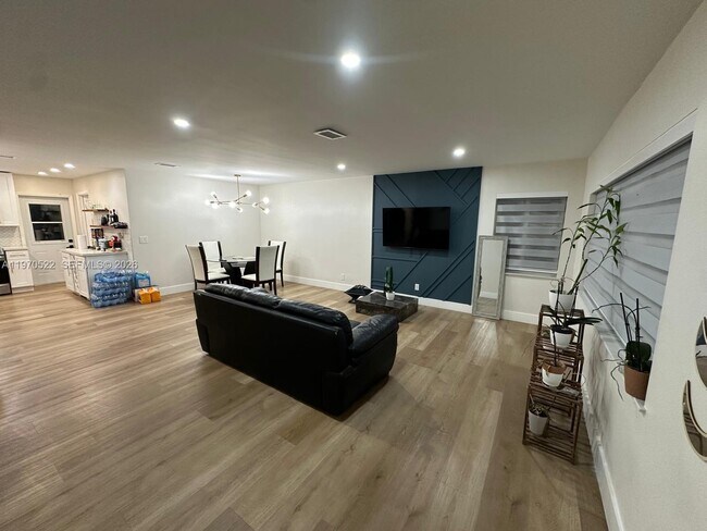 Foto del edificio - 34 SE 3rd Terrace