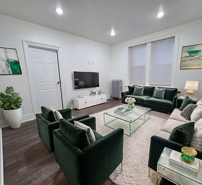 Foto del edificio - 106 Glenwood Ave