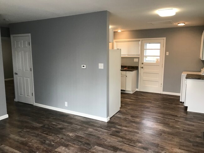 Foto del edificio - 4204 Woodvale Dr