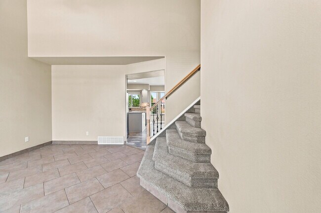 Building Photo - $2,395.95, 4 bed, 3.5 bath located in Colorado Springs with Central AC.