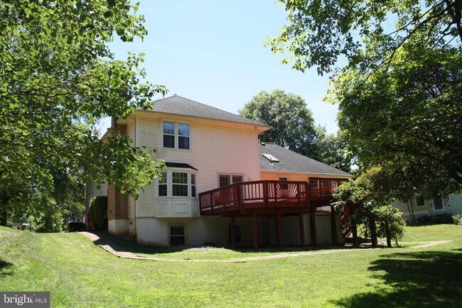 Building Photo - 35 Whittingham Cir