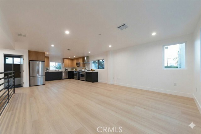 Foto del edificio - 1658 S Hayworth Ave