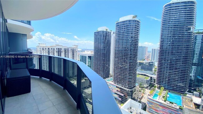 Foto del edificio - 1000 Brickell Plaza