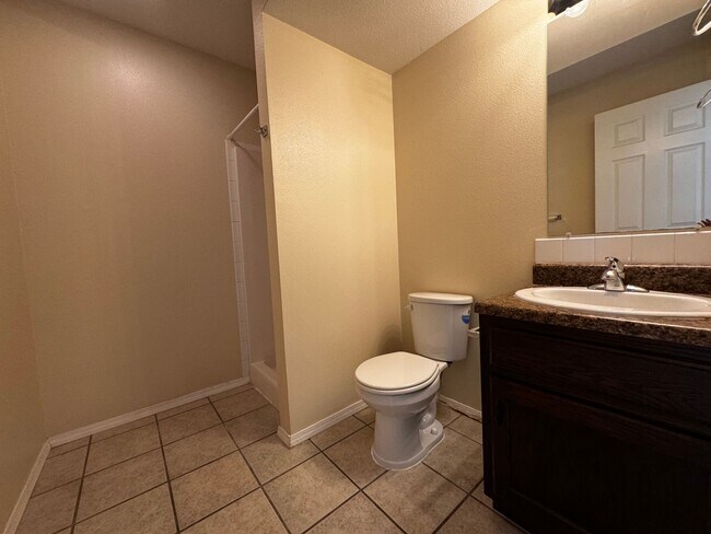 Building Photo - 24444 Sounder Ln