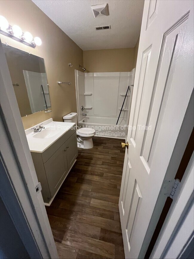 Foto del edificio - 1703 10th St