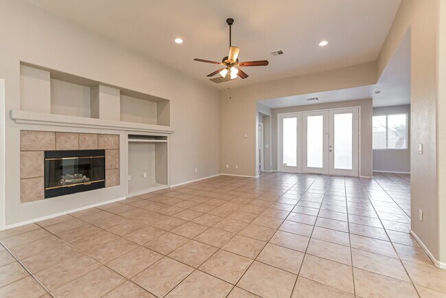 Foto del edificio - 9048 Blue Raven Ave