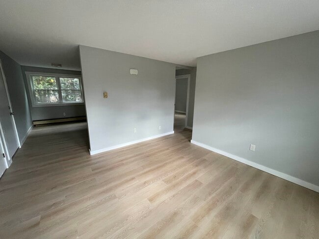 Building Photo - 17 Kingsley Ct