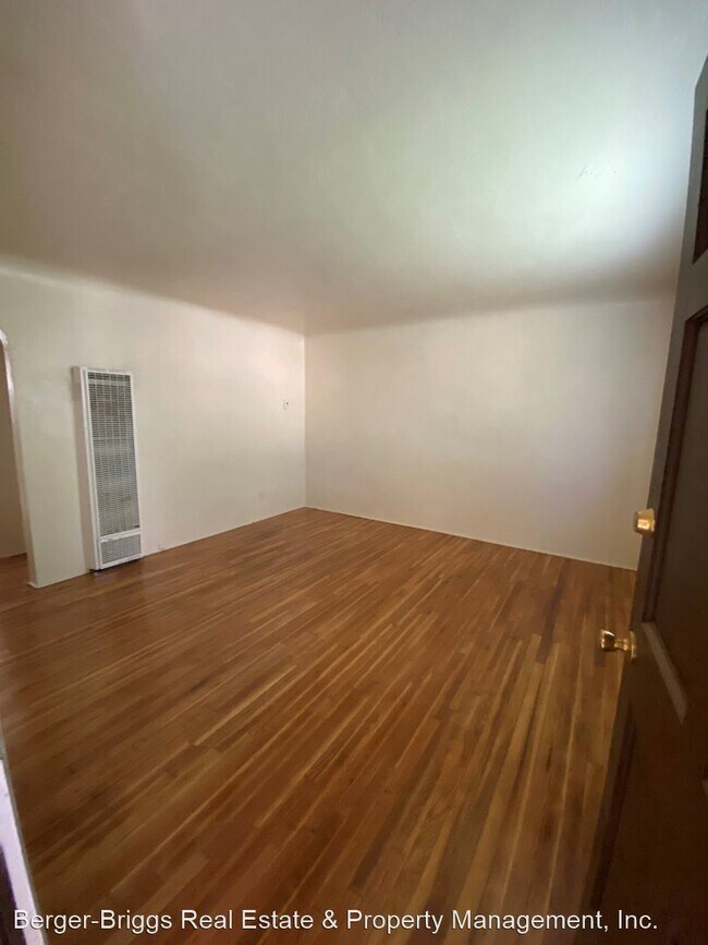 Building Photo - 1601 Tijeras Ave NE