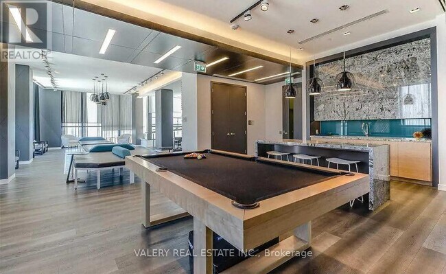 Photo du bâtiment - 20 Thomas Riley Rd