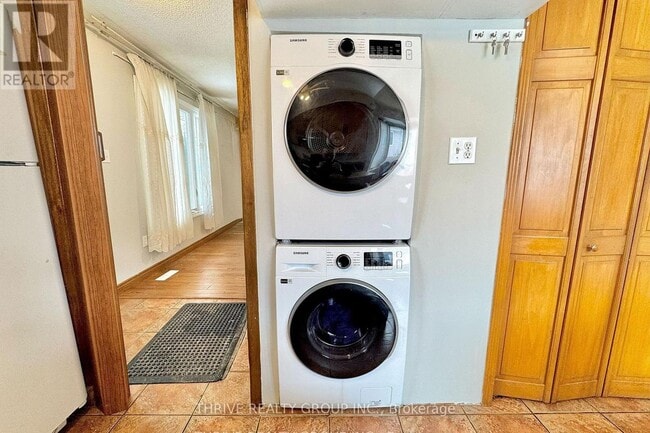 Building Photo - 1394 Basswood Rd