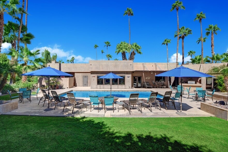 Foto principal - 73543 Juniper St