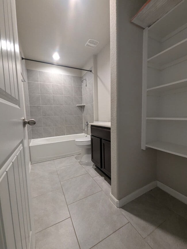 Building Photo - 3518 Windham Way