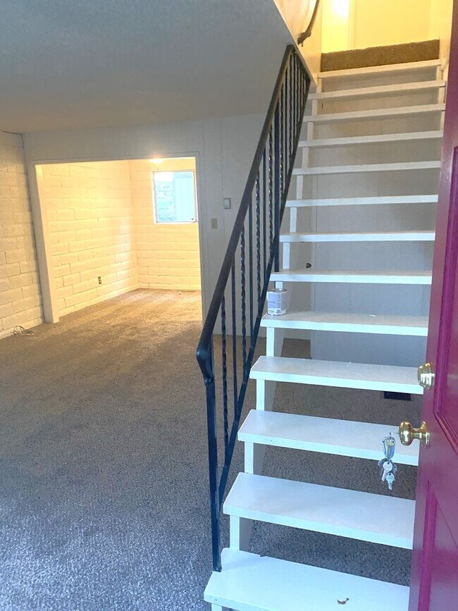 Foto del edificio - 2968 Salem Place Salem Place: Your Charmin...