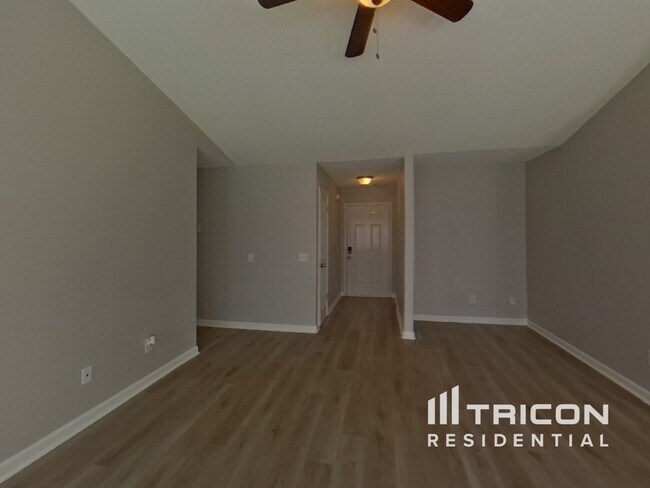 Building Photo - 803 Sandy Ct
