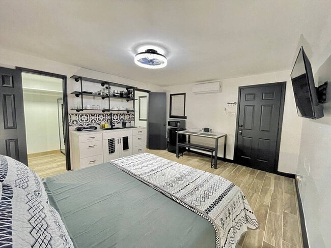 Foto del edificio - 1731 Grayson Dr