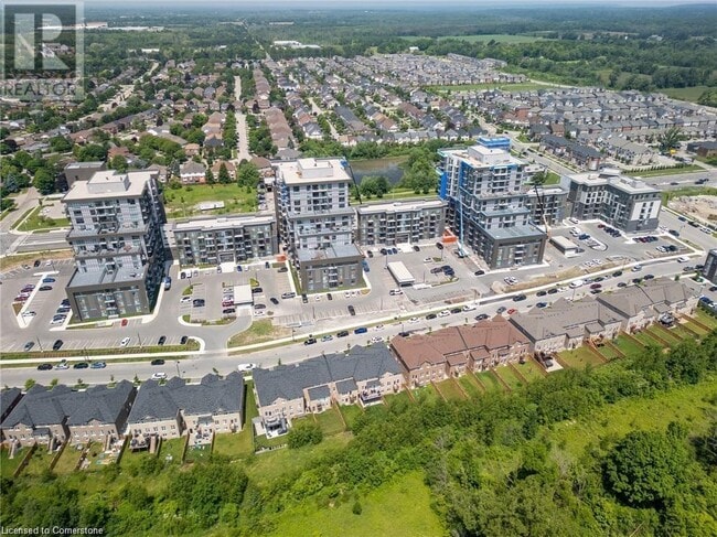 Building Photo - 470 Dundas St E