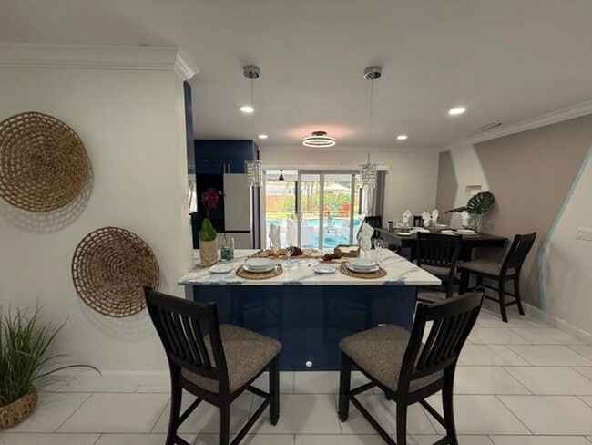 Building Photo - 721 NW 36th St