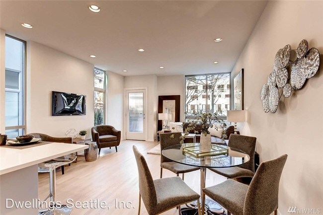 Foto del edificio - 3817 California Ave SW