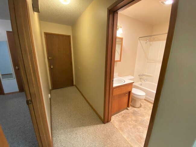 Foto del edificio - 208 S Pine St. #1
