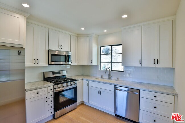 Foto del edificio - 22227 Pacific Coast Hwy