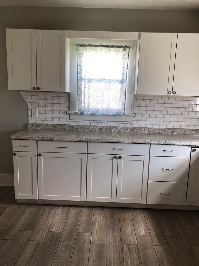 Kitchen - 3849 Marland Heights Rd