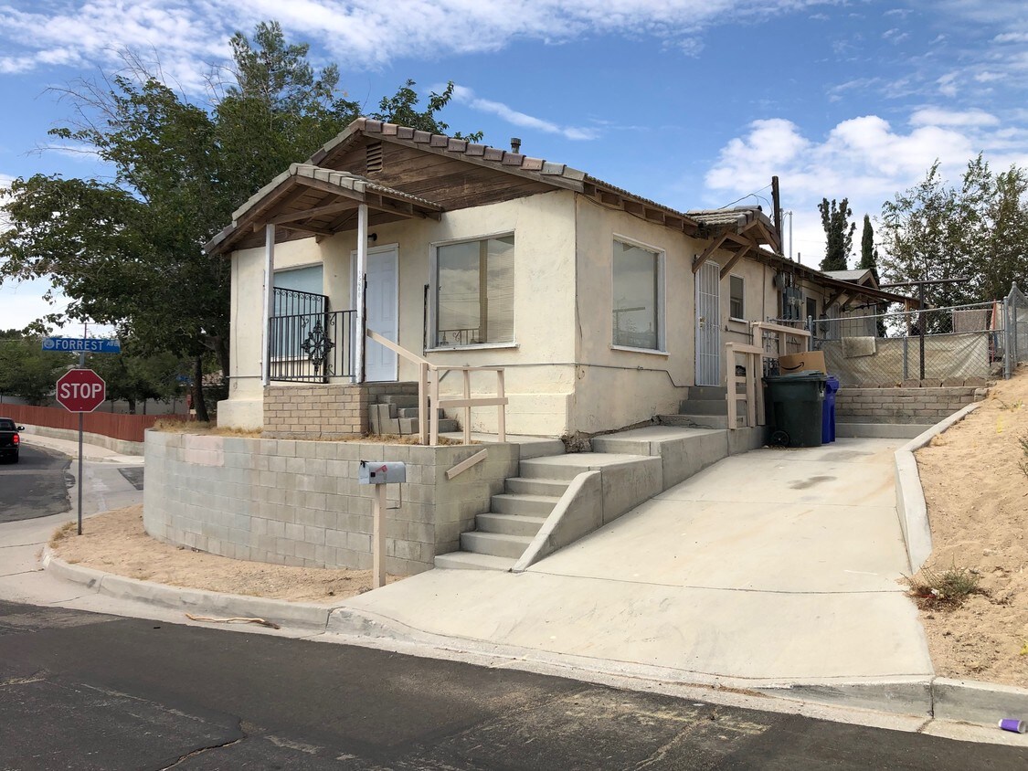 Primary Photo - 15460 4th St