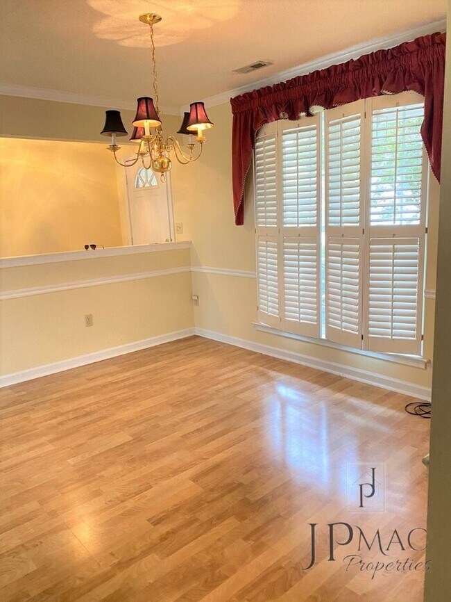 4/3 Split floor plan in Taylors near the R... House for Rent in