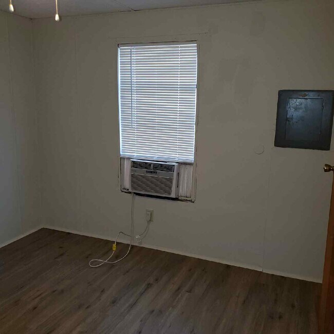 Building Photo - 97164 Italia Way