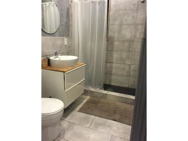 Foto del edificio - 1351 Meridian Ave