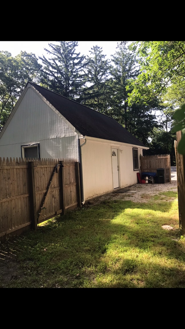 Front entrance - 16 Landsberger St