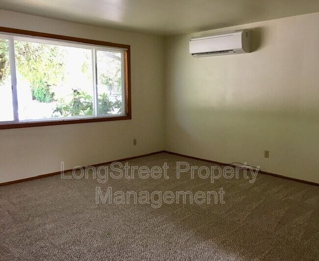 Foto del edificio - 2050 NW Garfield Ave