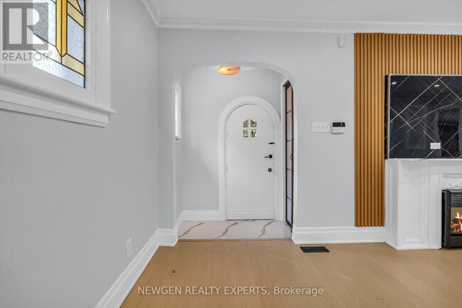 Building Photo - 5765 Dorchester Rd