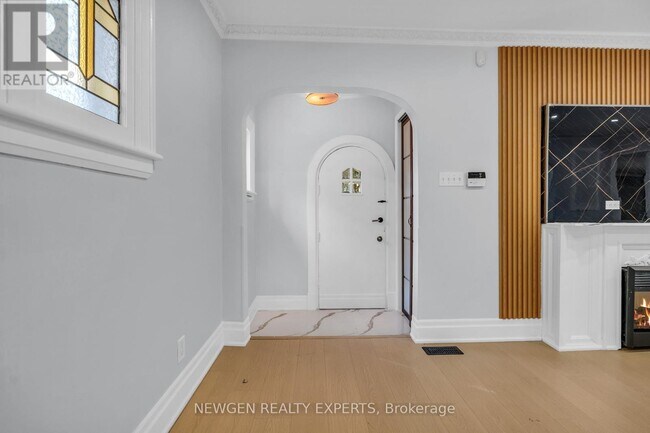 Photo du bâtiment - 5765 Dorchester Rd