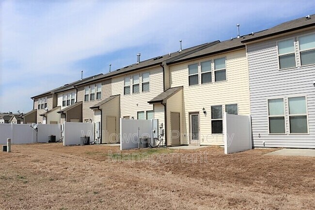 Foto del edificio - 9803 Precious Stone Dr