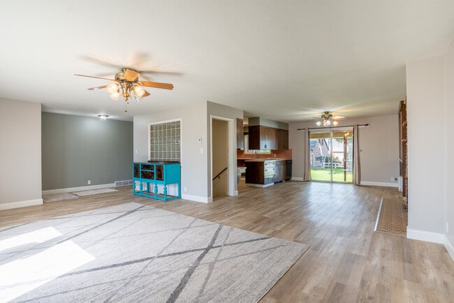 Building Photo - 182 S 800 E