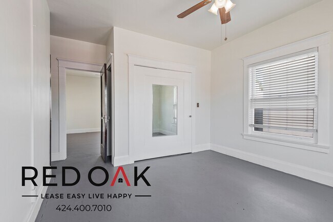 Foto del edificio - ~2 Months FREE~ Unique One Bedroom with Cu...