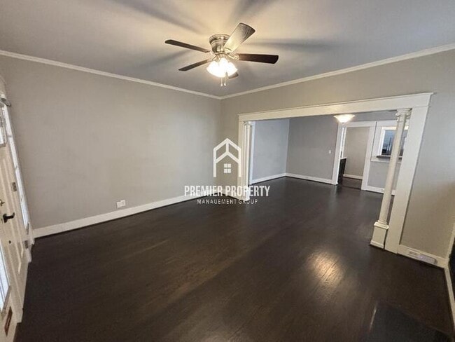 Building Photo - 704 10th Ct S