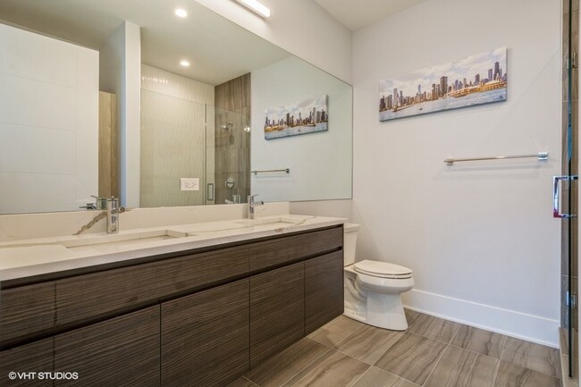 Building Photo - The Oasis of Bucktown
