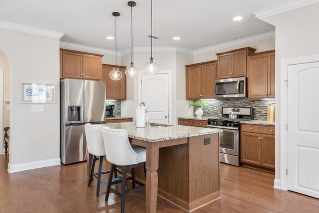 Photo - 353 Cornelius Wy House