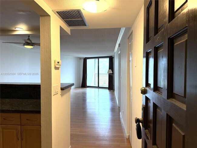 Foto del edificio - 3800 N Hills Dr