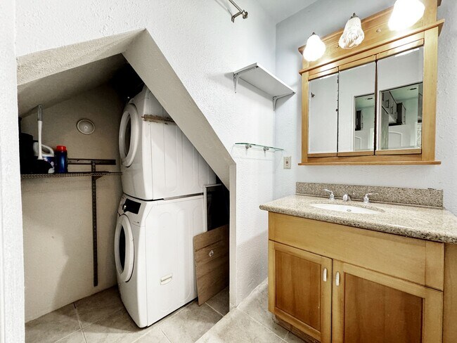 Foto del edificio - Private Kaneohe House with Rainforest Views