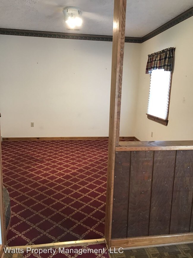 Building Photo - 2 br, 1.5 bath House - 218 Old Main Street