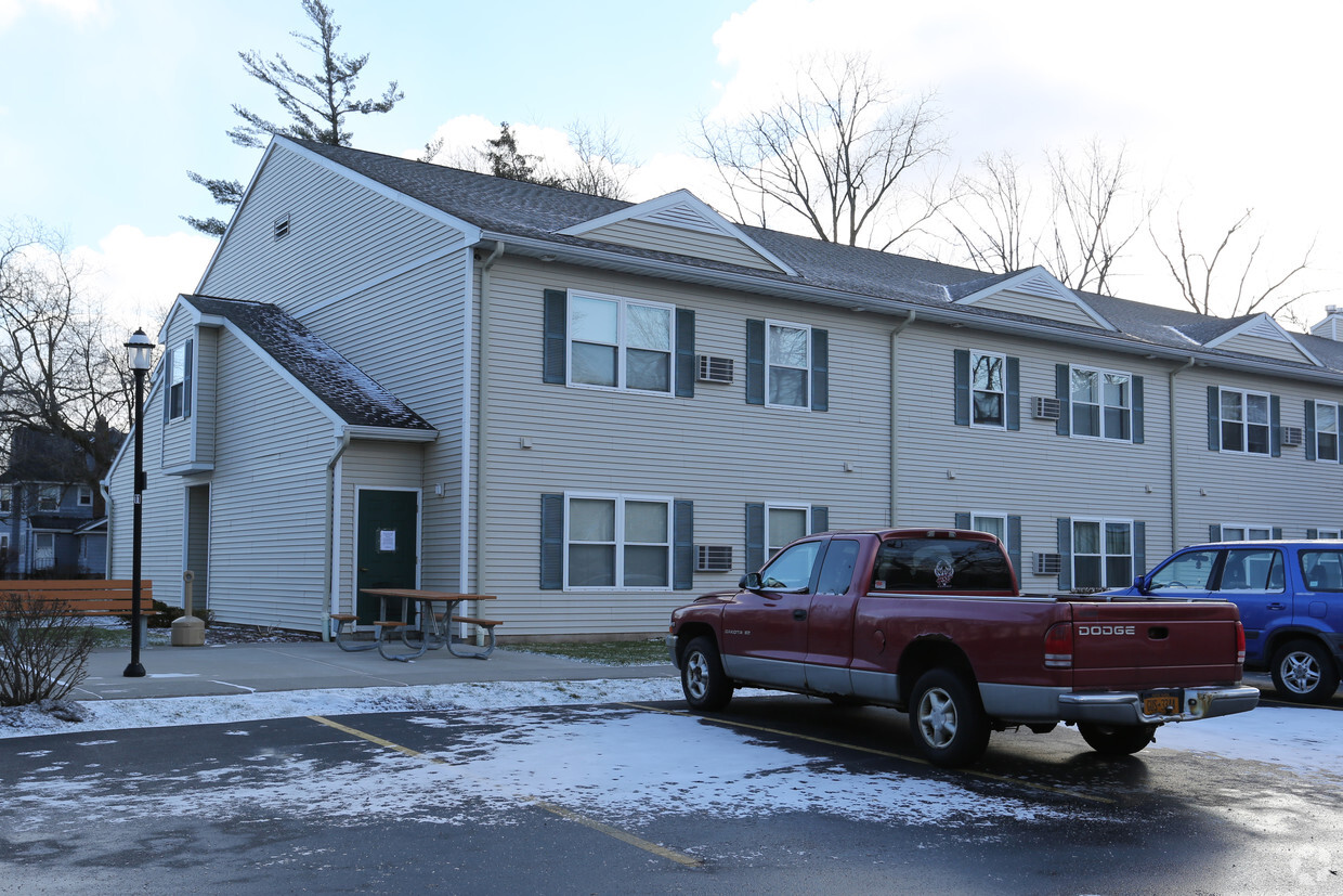 Primary Photo - Village Centre Apartments