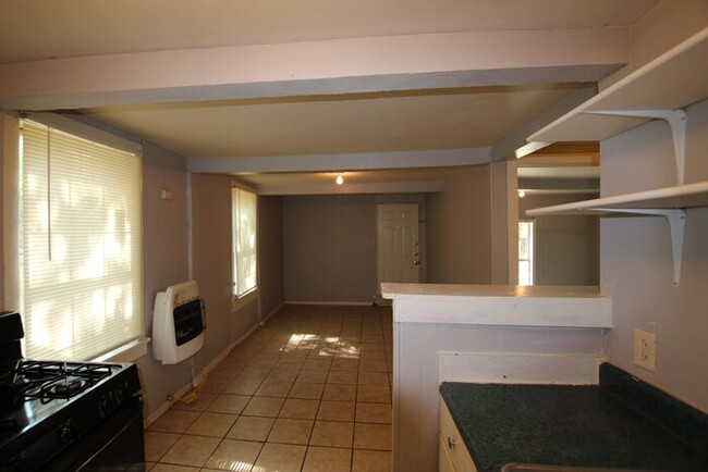 Foto del edificio - Almost Ready! Cozy 2 bedroom unit!