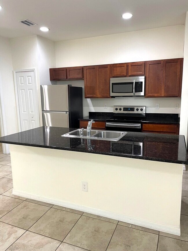 Foto del edificio - NE Cape Coral Single Family Home