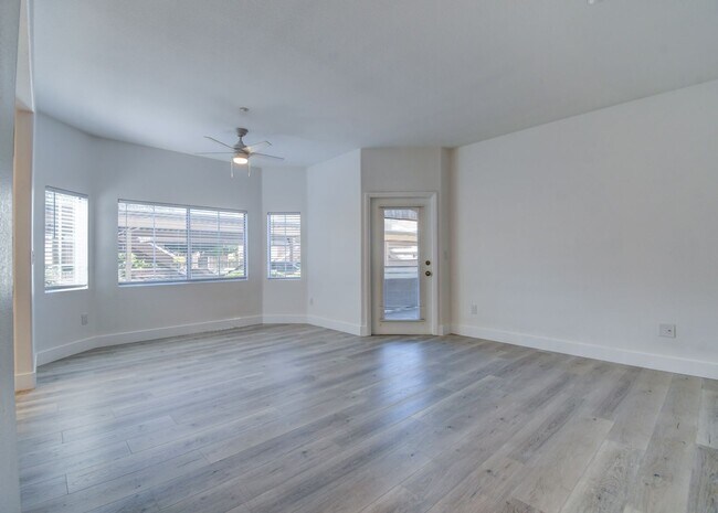 Building Photo - Beautifully Updated 2BR/2BA Condo in Gated Horizon Hills — MacDonald Ranch