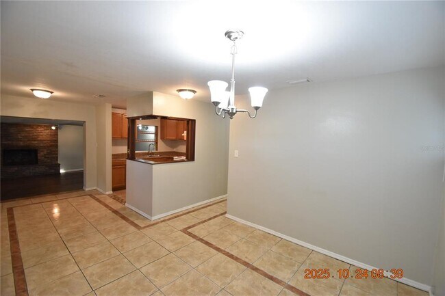 Foto del edificio - 10011 N 28th St