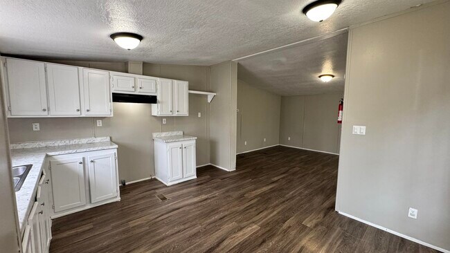 Building Photo - 288 W Brooks Rd